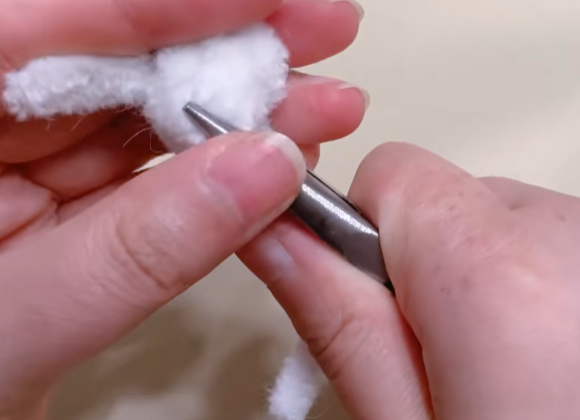 用扭扭棒编一只垂耳兔（最新教程图解）