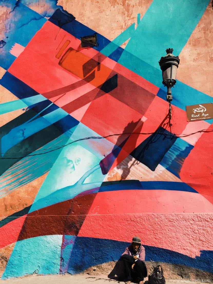 墙上绚丽的涂鸦图片