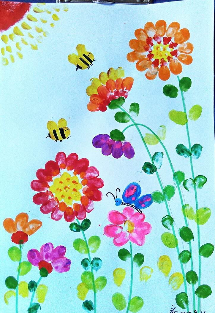 用水粉画花怎么画