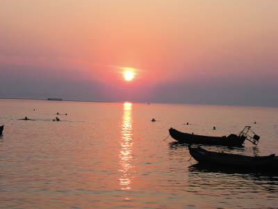 海上日出水粉画