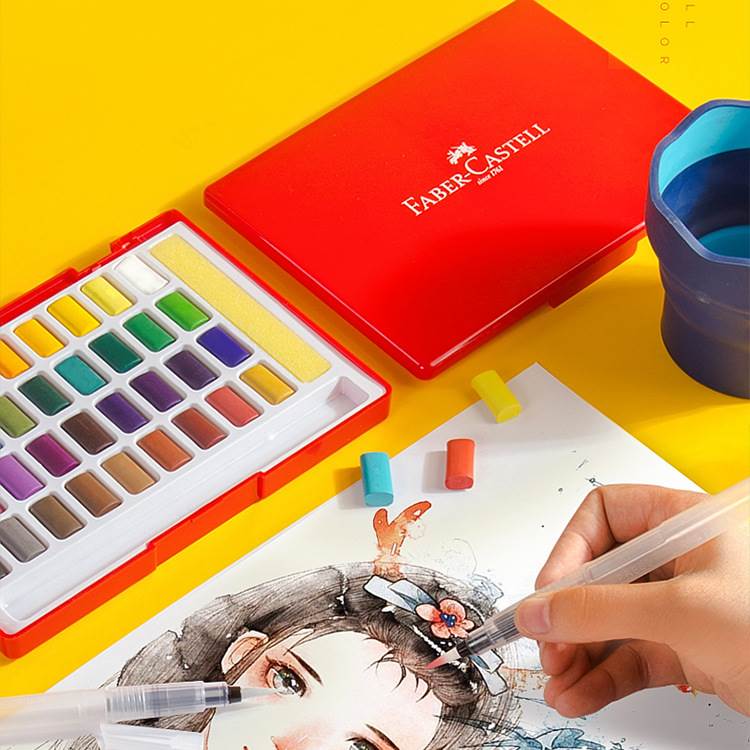 固体水彩画女生人物