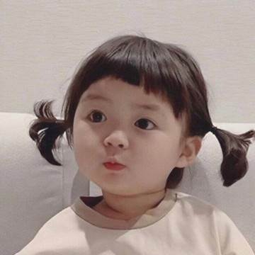 可爱小女孩