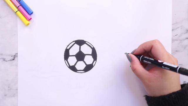 足球简笔画图片