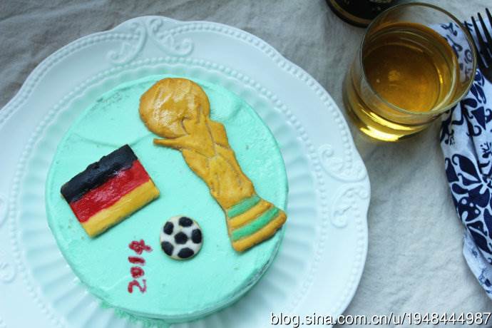 经典世界杯蛋糕简笔画