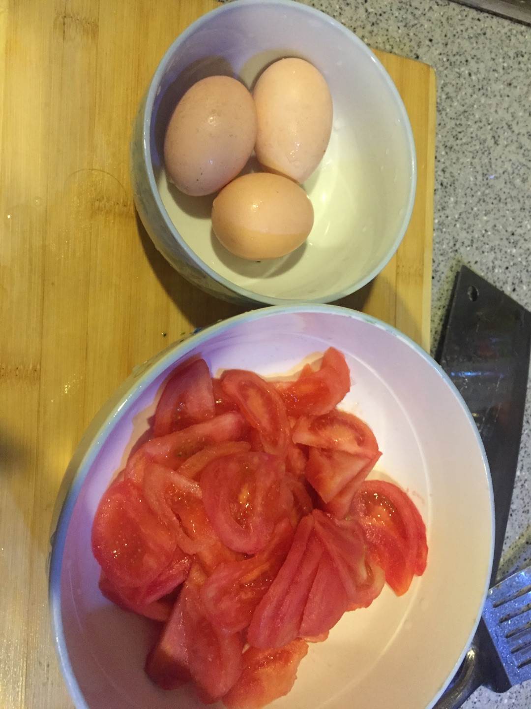 西红柿炒鸡蛋简笔画
